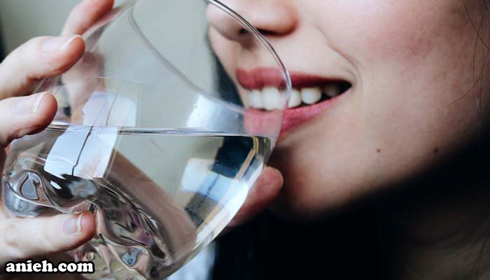 البشرة يساعد شرب بكثرة على الماء Untitled —